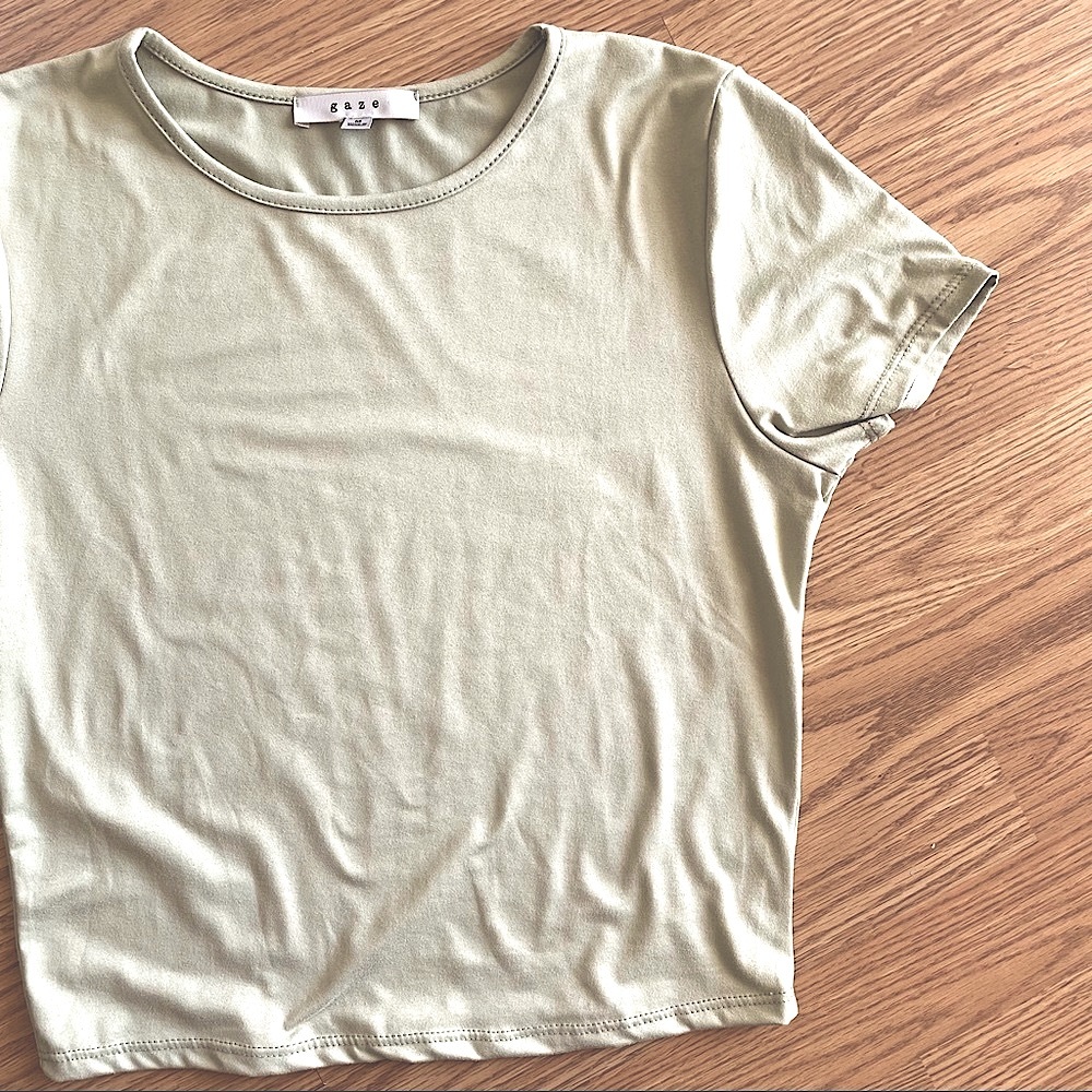 🟢3/$15 Soft Crop Top - Picture 4 of 9